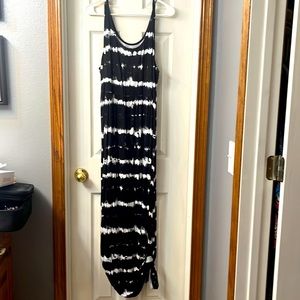 Black and white tie-dye maxi dress